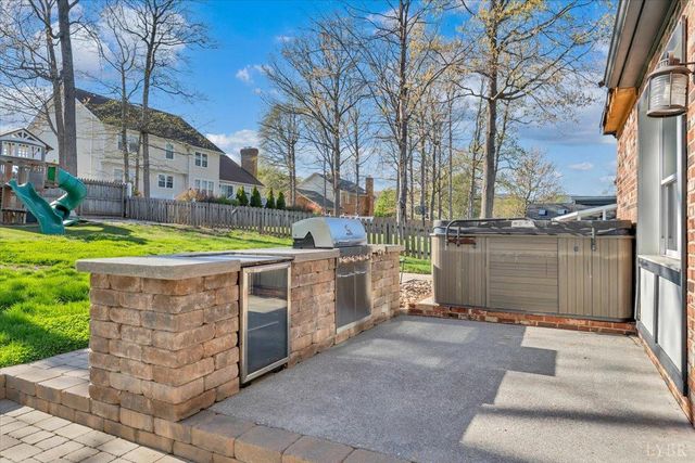 229 Queen Regent Court, Blue Ridge, VA 24064