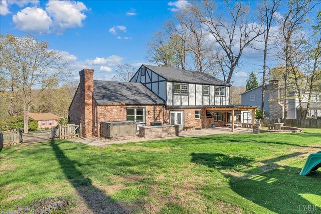 229 Queen Regent Court, Blue Ridge, VA 24064