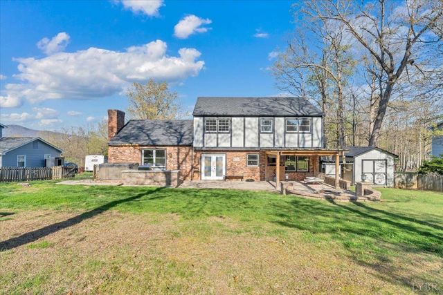 229 Queen Regent Court, Blue Ridge, VA 24064