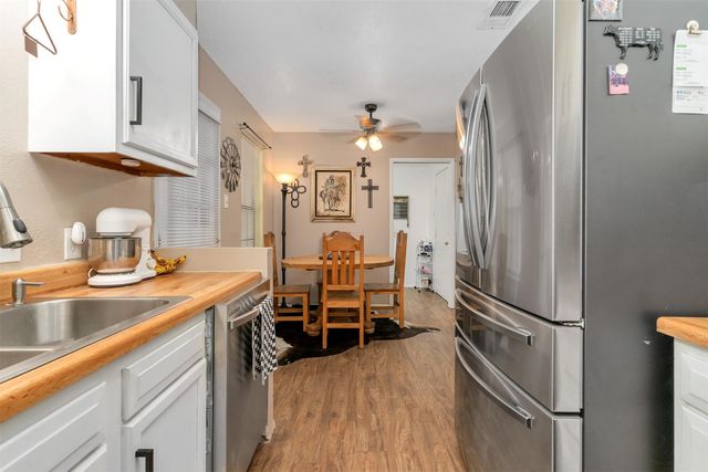 206 Lovelady Street, Cleburne, TX 76033
