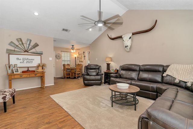 206 Lovelady Street, Cleburne, TX 76033