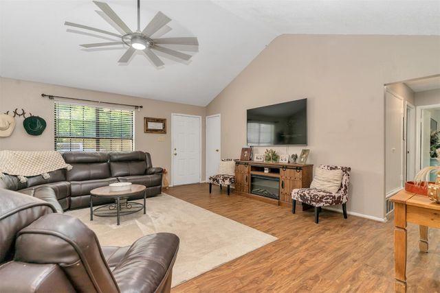 206 Lovelady Street, Cleburne, TX 76033