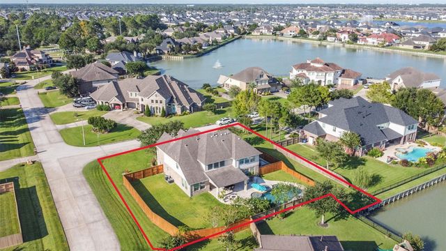 2314 Leslies Court, Friendswood, TX 77546