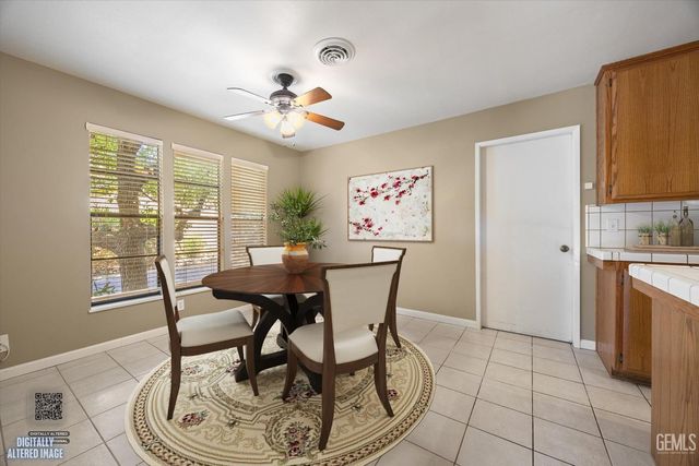 5835 Riggs Court, Bakersfield, CA 93306
