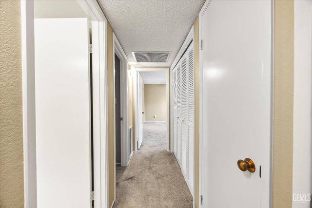 5835 Riggs Court, Bakersfield, CA 93306