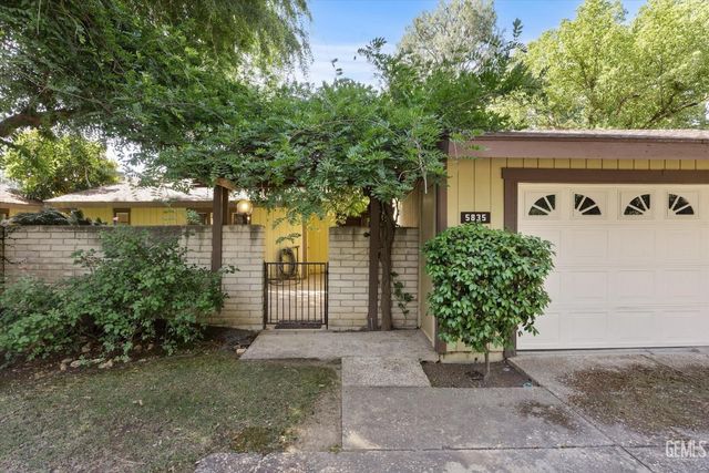 5835 Riggs Court, Bakersfield, CA 93306