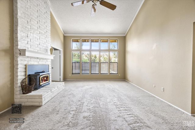 5835 Riggs Court, Bakersfield, CA 93306