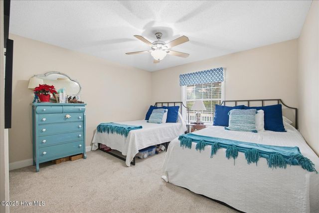 105 SE 17th Street, Oak Island, NC 28465