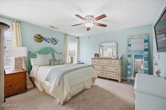 105 SE 17th Street, Oak Island, NC 28465