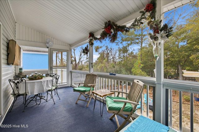 105 SE 17th Street, Oak Island, NC 28465