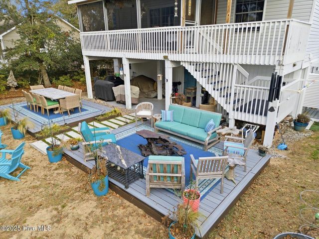 105 SE 17th Street, Oak Island, NC 28465