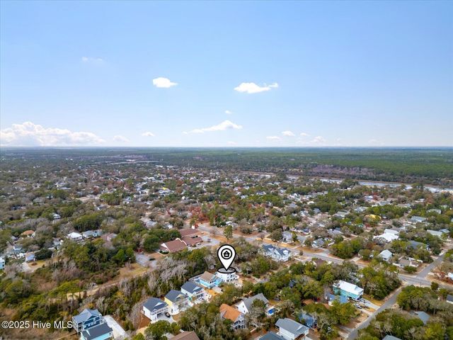 105 SE 17th Street, Oak Island, NC 28465