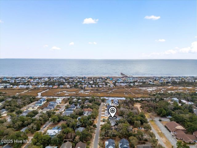 105 SE 17th Street, Oak Island, NC 28465