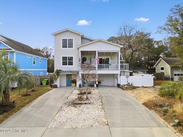 105 SE 17th Street, Oak Island, NC 28465