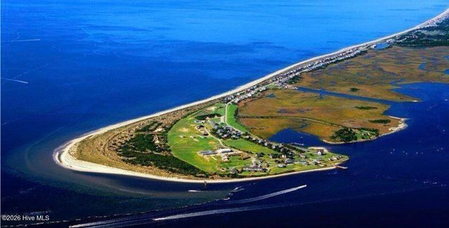 105 SE 17th Street, Oak Island, NC 28465