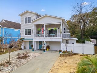 105 SE 17th Street, Oak Island, NC 28465
