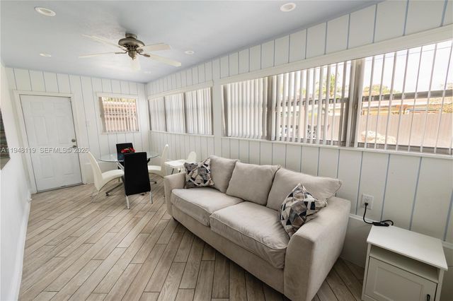 6541 NW 24th St, Sunrise, FL 33313