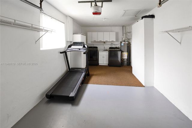 6541 NW 24th St, Sunrise, FL 33313