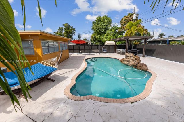 6541 NW 24th St, Sunrise, FL 33313