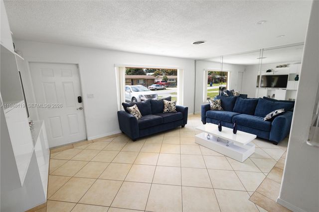 6541 NW 24th St, Sunrise, FL 33313