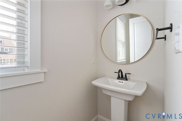 3800 Waverton Dr, Midlothian, VA 23112