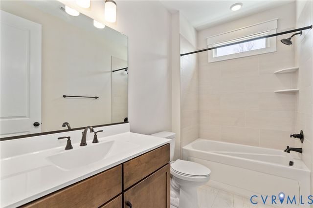 3800 Waverton Dr, Midlothian, VA 23112