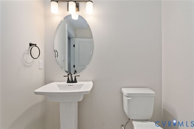 3800 Waverton Dr, Midlothian, VA 23112