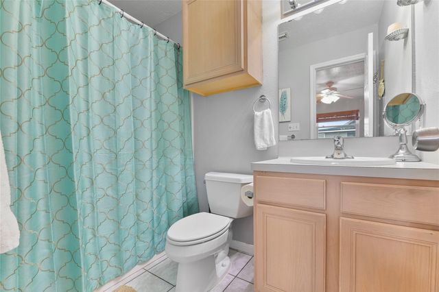 4029 Fort Bend Drive, Galveston, TX 77554