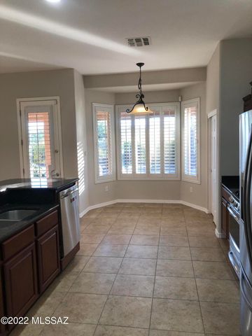 8612 N Moonfire Drive, Tucson, AZ 85743