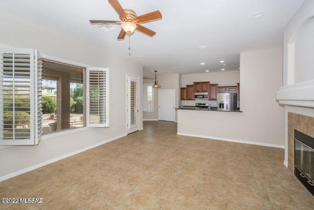 8612 N Moonfire Drive, Tucson, AZ 85743