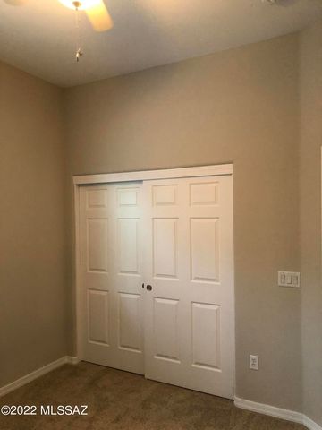 8612 N Moonfire Drive, Tucson, AZ 85743