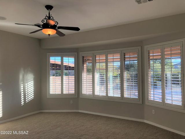 8612 N Moonfire Drive, Tucson, AZ 85743