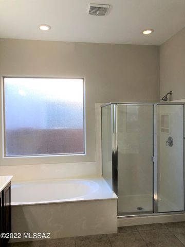 8612 N Moonfire Drive, Tucson, AZ 85743