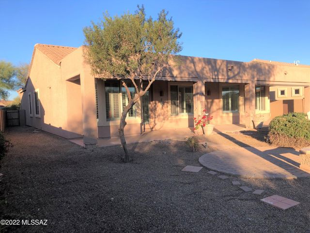 8612 N Moonfire Drive, Tucson, AZ 85743