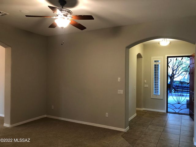 8612 N Moonfire Drive, Tucson, AZ 85743