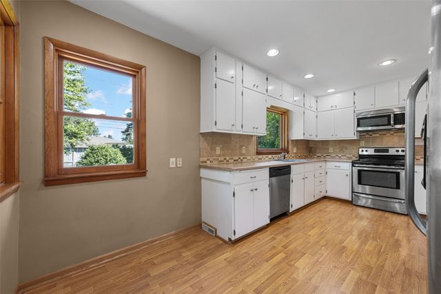 1244 29th Street NE, Cedar Rapids, IA 52402