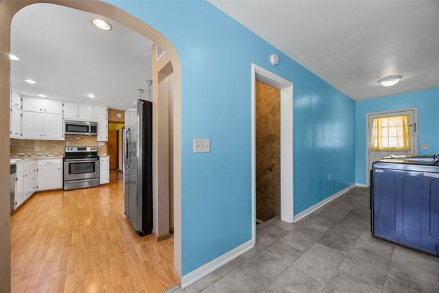 1244 29th Street NE, Cedar Rapids, IA 52402