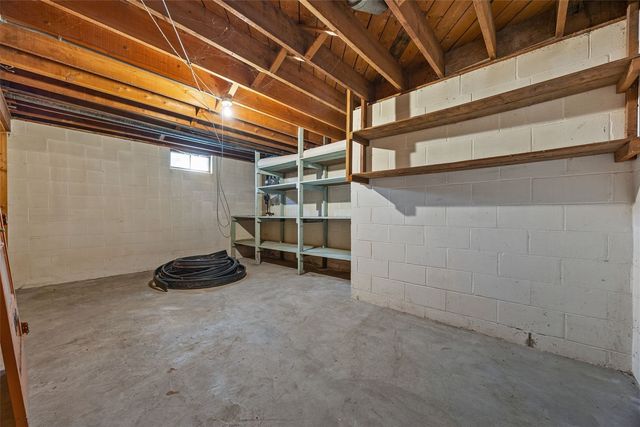 1244 29th Street NE, Cedar Rapids, IA 52402