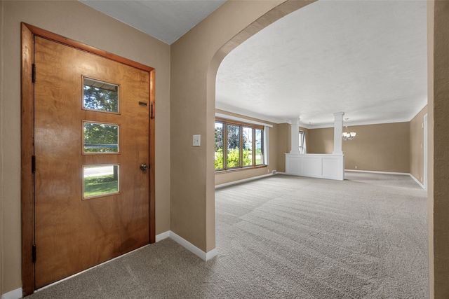 1244 29th Street NE, Cedar Rapids, IA 52402