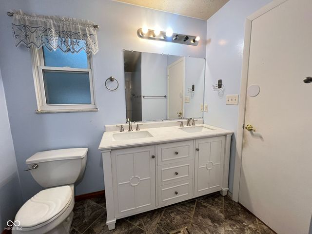 9122 Broken Arrow Road, Indianapolis, IN 46234