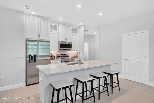 2291 Commodore Boulevard, Melbourne, FL 32904