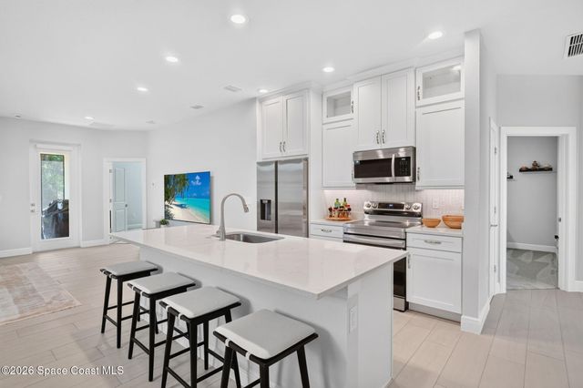 2291 Commodore Boulevard, Melbourne, FL 32904