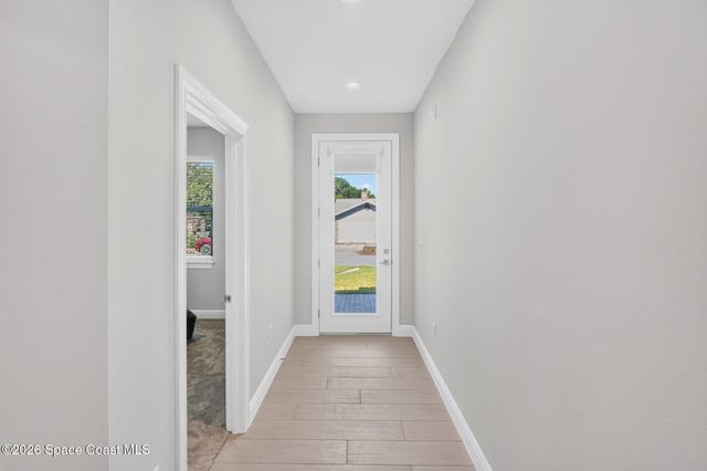 2291 Commodore Boulevard, Melbourne, FL 32904