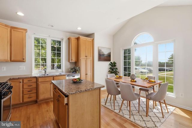 19617 EDGEMONT SQ, Ashburn, VA 20147