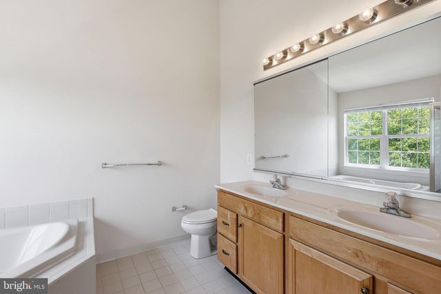 19617 EDGEMONT SQ, Ashburn, VA 20147
