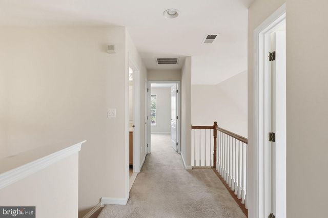 19617 EDGEMONT SQ, Ashburn, VA 20147