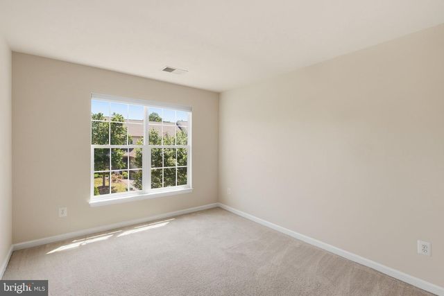 19617 EDGEMONT SQ, Ashburn, VA 20147