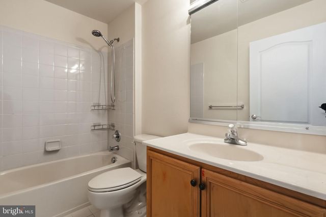 19617 EDGEMONT SQ, Ashburn, VA 20147