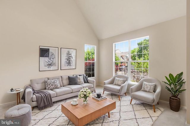 19617 EDGEMONT SQ, Ashburn, VA 20147