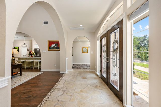 914 Challenger, Lakeway, TX 78734